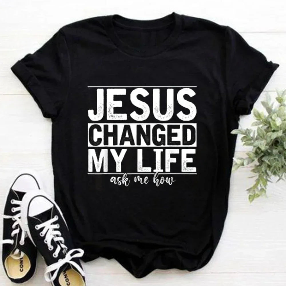 Jesus Is King Graphic Tee – Faith, Hope & Streetwear Style
